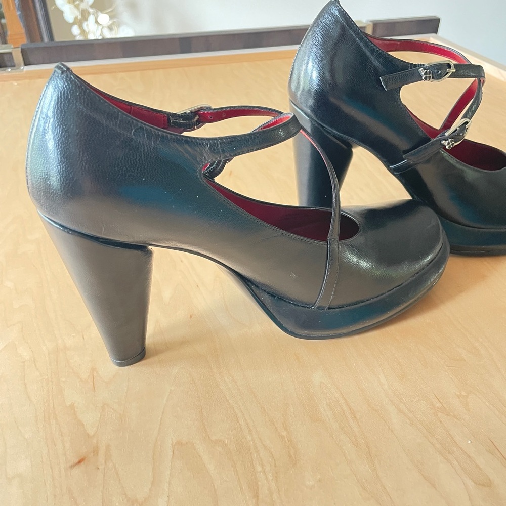 Black Women's Mary Jane Heels - Picture 7 of 11